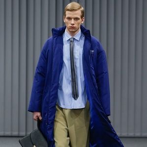 Meet your Posher, Jean